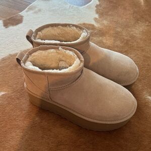 New Ugg Classic Ultra Mini Boots in Sand 7/38